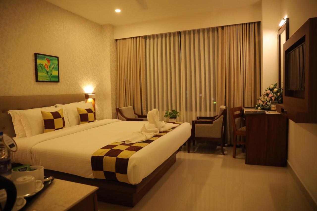Hotel Kabani International Muvattupuzha Luaran gambar