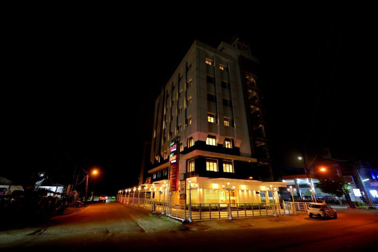 Hotel Kabani International Muvattupuzha Luaran gambar