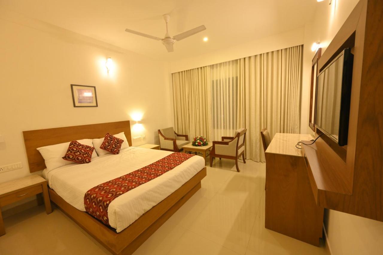 Hotel Kabani International Muvattupuzha Luaran gambar