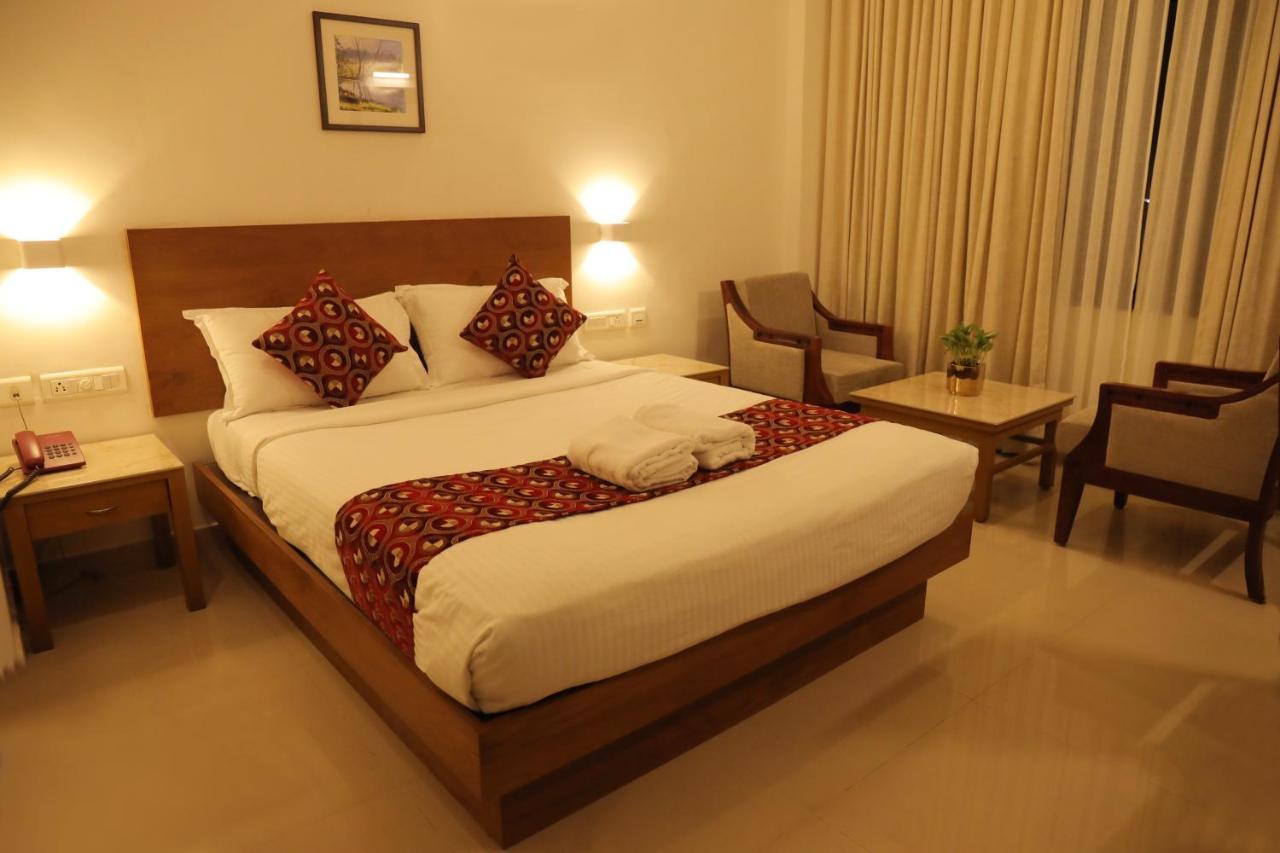 Hotel Kabani International Muvattupuzha Luaran gambar